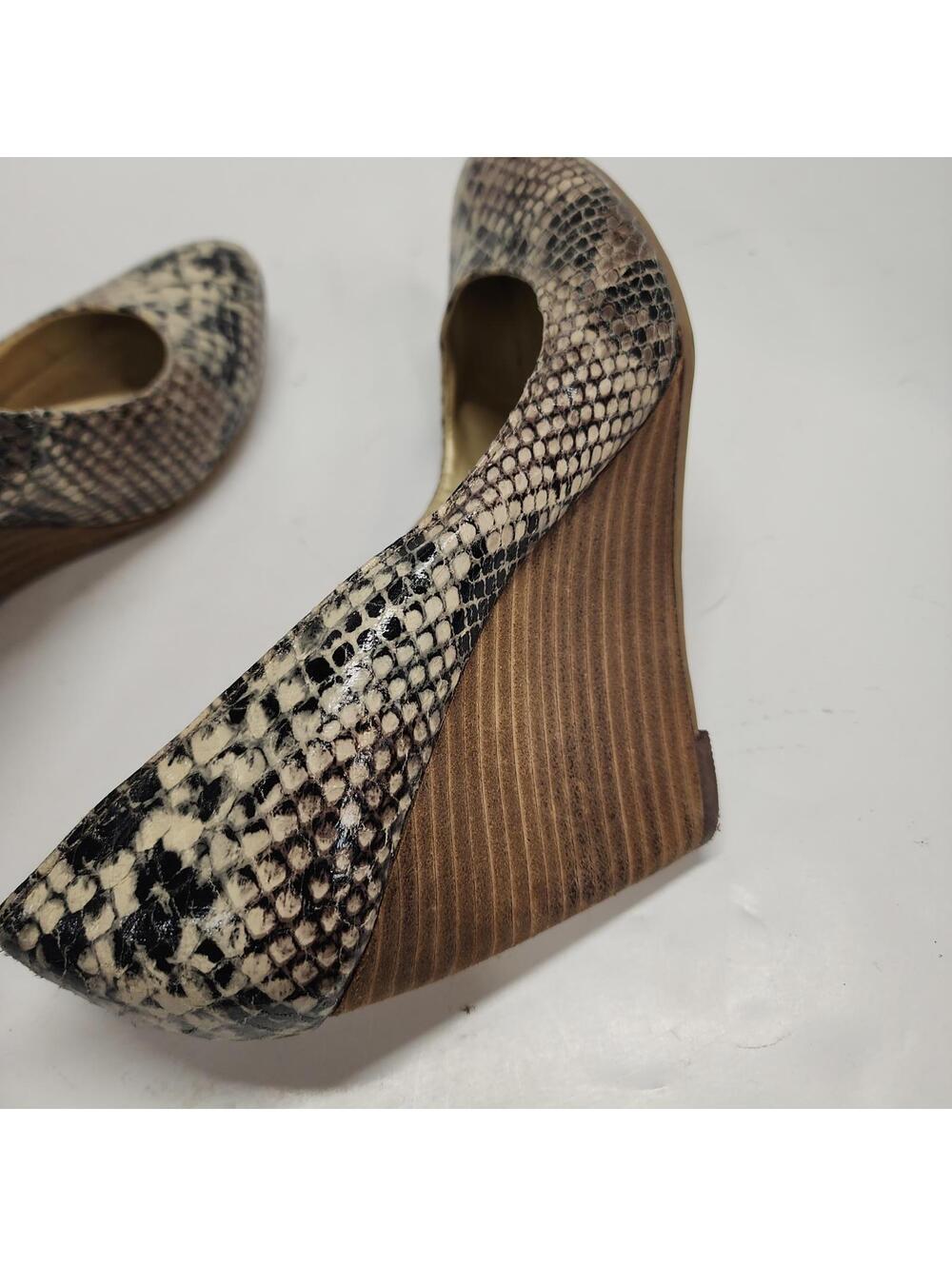 Kenneth Cole Reaction Snake Print Wedge Heels Pumps Women’s 9.5 EUC - Picture 5 of 6